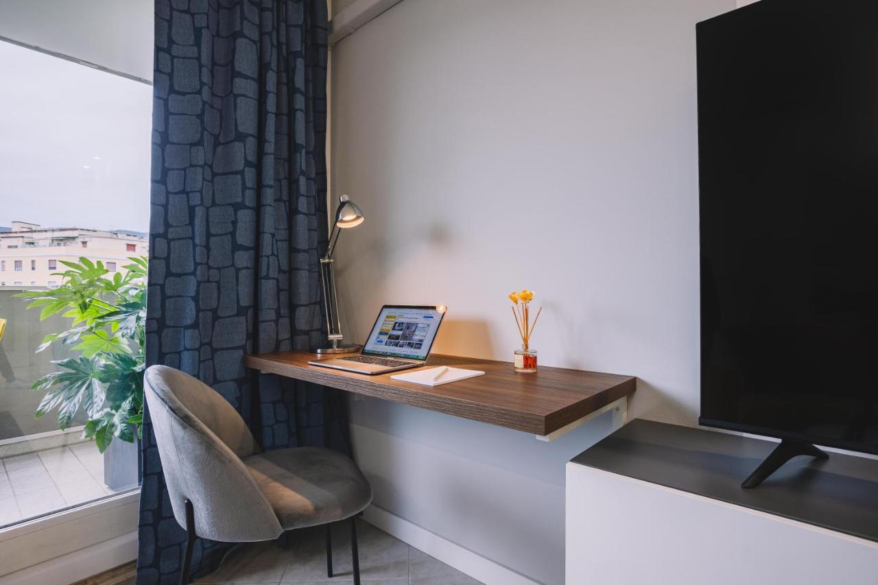 Esclusiva Suite Con Terrazza/Ultra Wi-Fi/Free Park Trieste Exterior photo